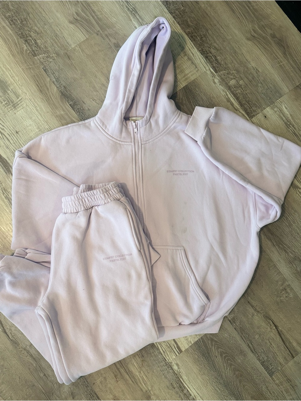 Women's Pale Lavender Zip Hoodie & Joggers Set - Relaxed Fit